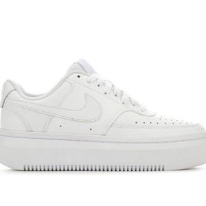 Women’s Nike Court Vision